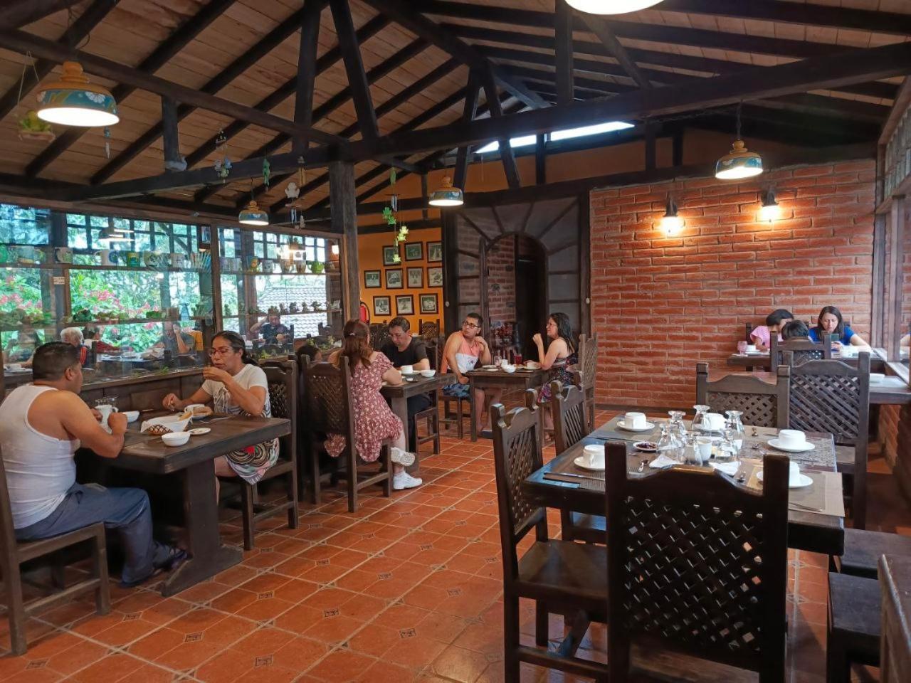 Hosteria Sapos Y Ranas Milpe Eksteriør billede